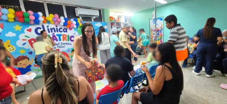 HUT encerra programação do Mês da Criança com atividades para pacientes internados.